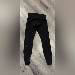 Lululemon size 8 Wunder Train 28”